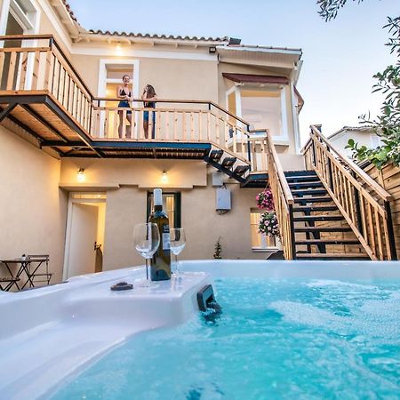 Levkosh Apartments At Lefkada'S Heart Ngoại thất bức ảnh